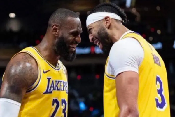 湖人季后賽遭遇0-3落后能否迎來奇跡？